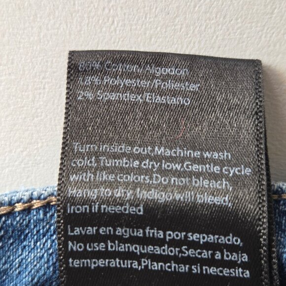 Risen Wide-Leg High-Rise Cropped Jeans Size 7 Medium Wash - Picture 13 of 13